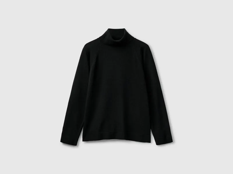 Schwarzer Rollkragenpullover aus Woll-Kaschmir-Mix