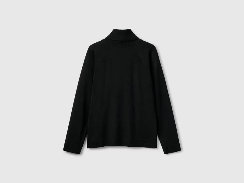 Schwarzer Rollkragenpullover aus Woll-Kaschmir-Mix