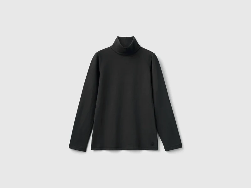 Stretch-T-Shirt mit hohem Halsausschnitt