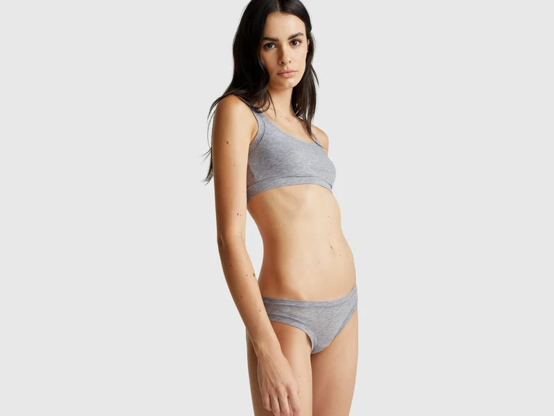 Tief sitzender Slip aus superelastischer Baumwolle