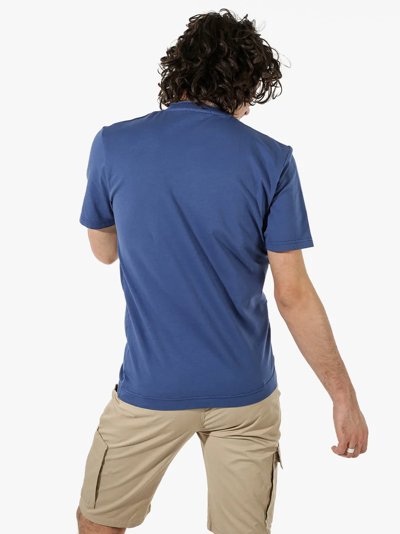 Maglia da uomo in cotone a maniche corte con taschino - blu