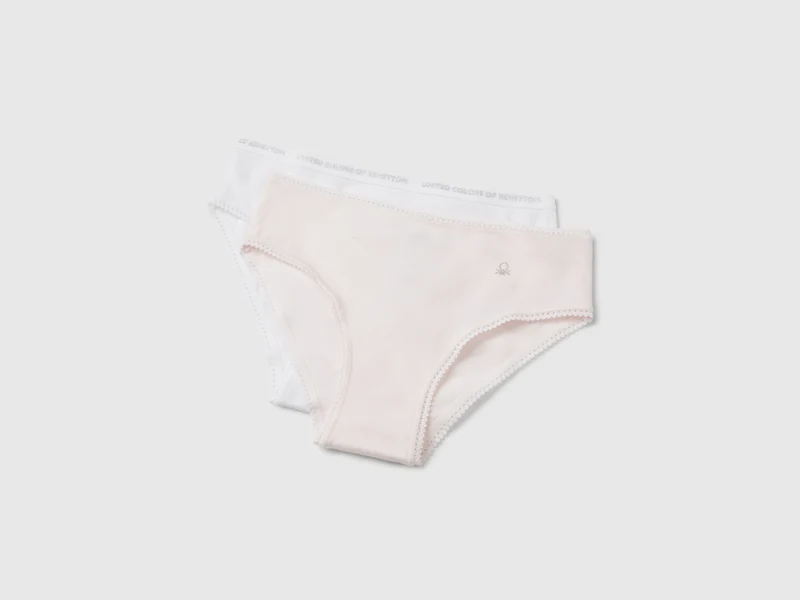 Zwei Slips aus elastischer Baumwolle