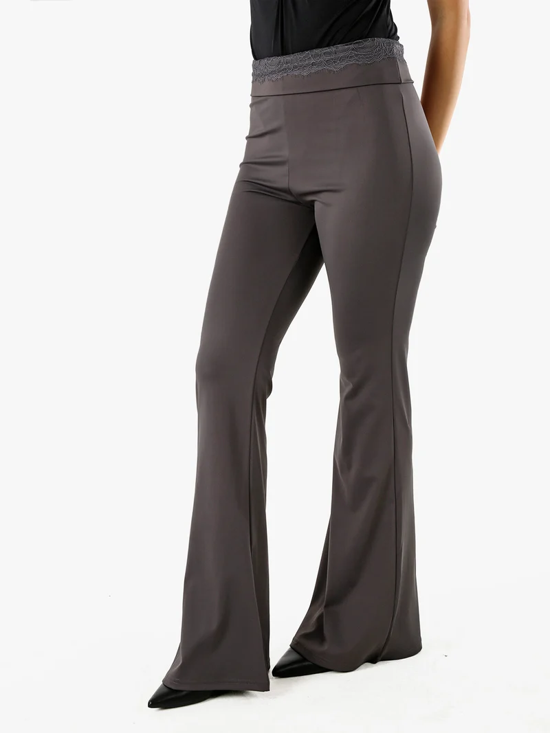 Pantaloni eleganti a zampa con pizzo in vita - grigio scuro