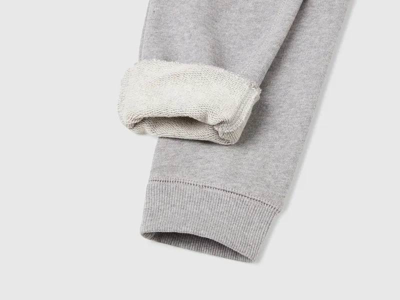 Jogginghose mit Logo