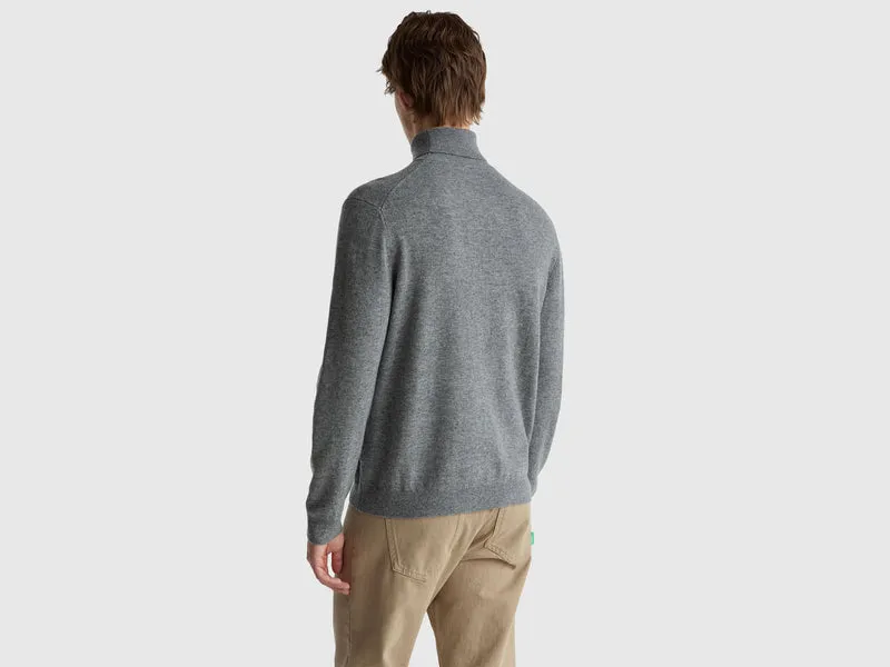 Grauer Rollkragenpullover aus reiner Merinowolle