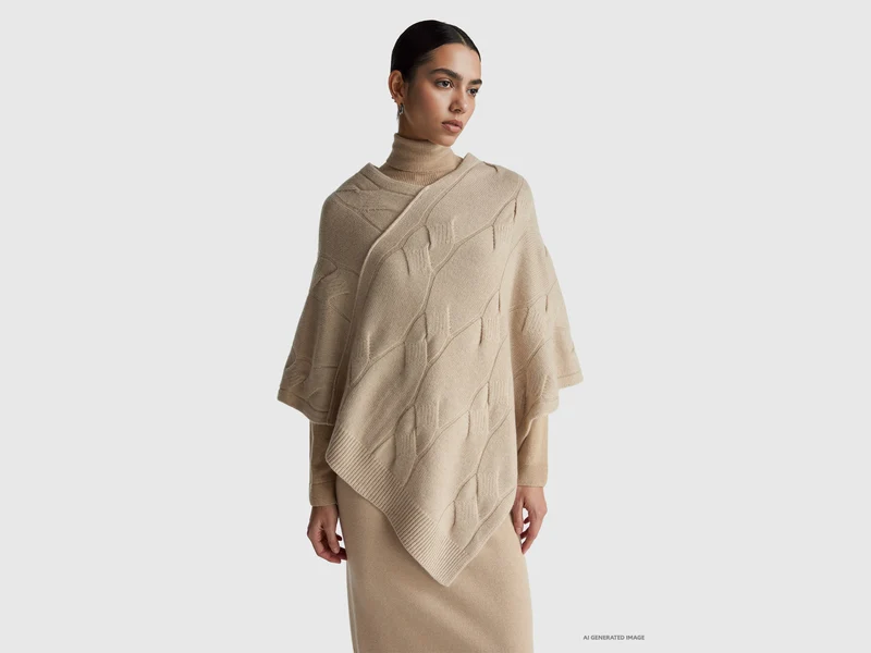 Cape mit Rautenmuster aus reinem Kaschmir