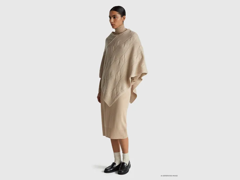 Cape mit Rautenmuster aus reinem Kaschmir