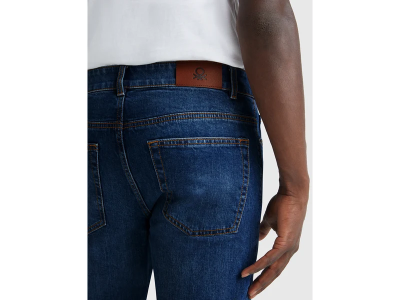 Slim-Fit-Jeans mit fünf Taschen