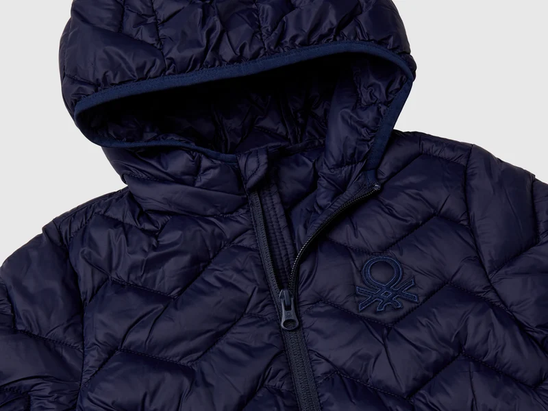 Wattierte Jacke mit Kapuze
