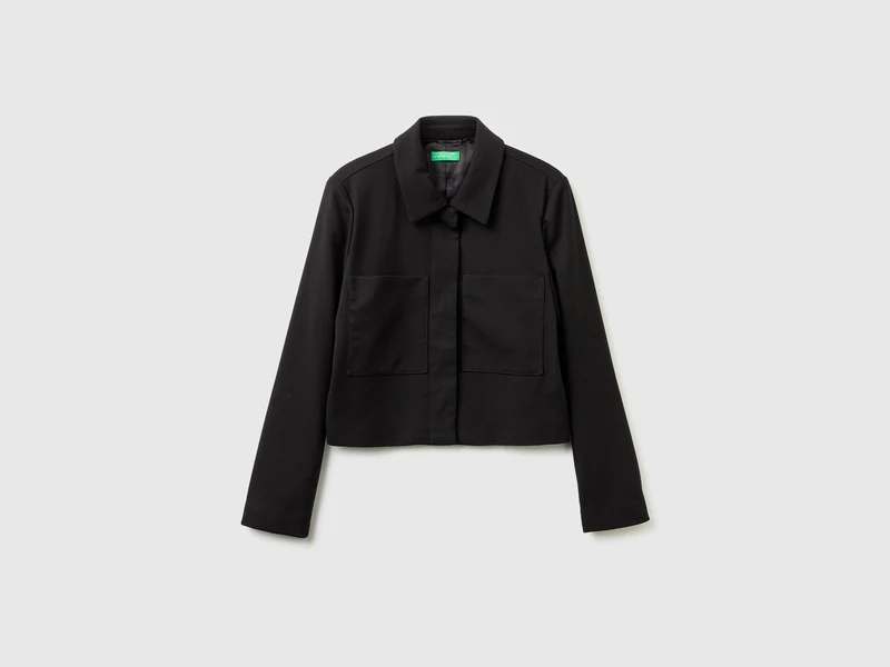 Kurze Jacke mit Taschen