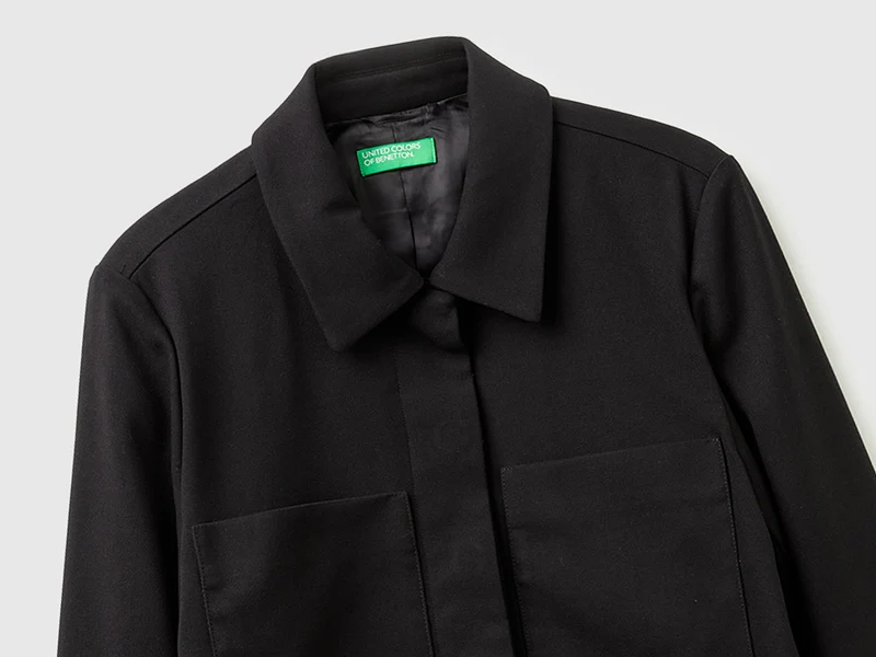 Kurze Jacke mit Taschen