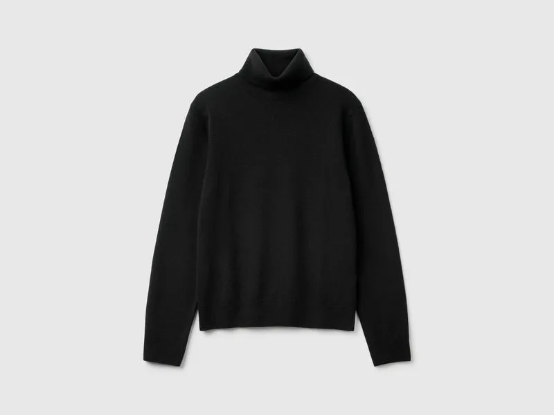 Schwarzer Rollkragenpullover aus reiner Merinowolle