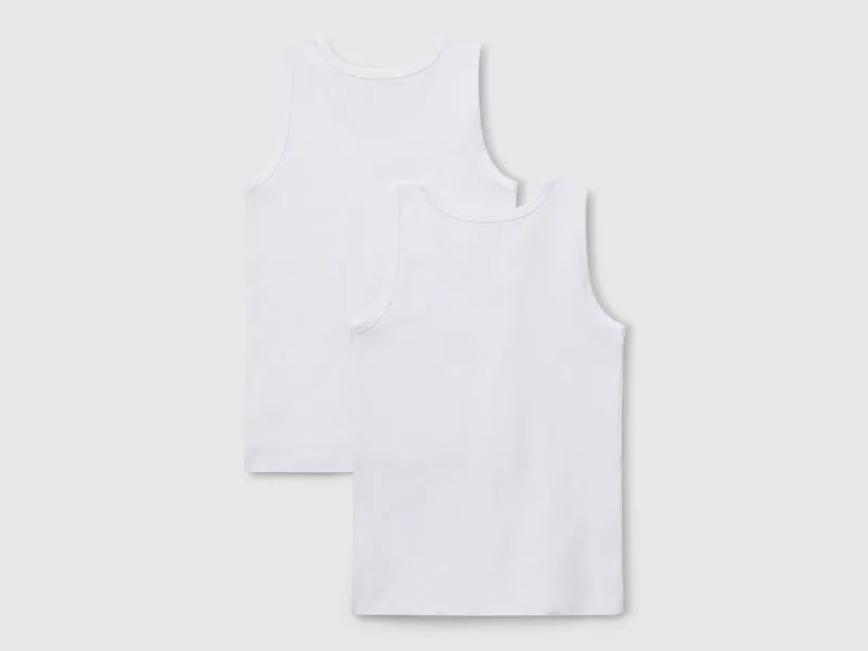 Zwei Tanktops aus Bio-Baumwolle mit Stretch