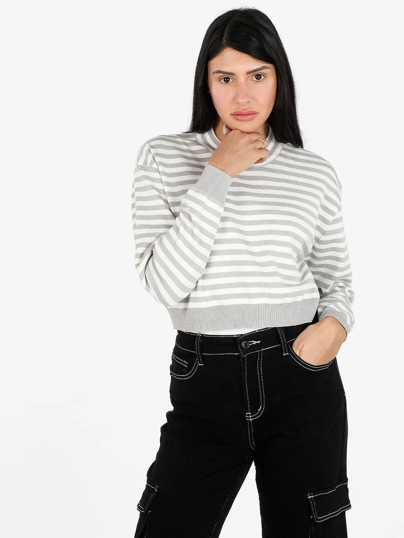 Pullover cropped da donna a righe - grigio