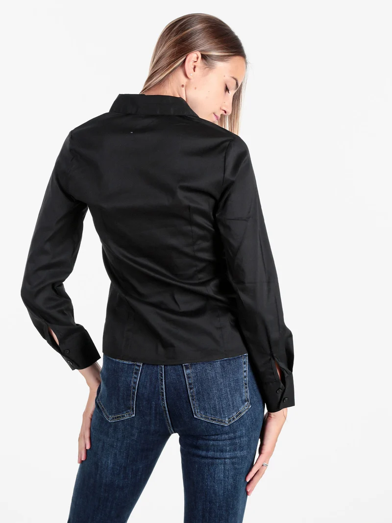 Camicia donna slim fit a maniche lunghe - nero