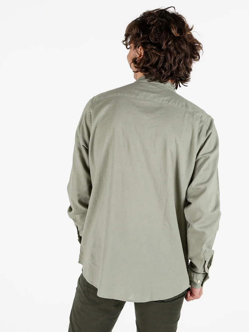 Camicia da uomo alla coreana in misto lino e cotone - pistacchio