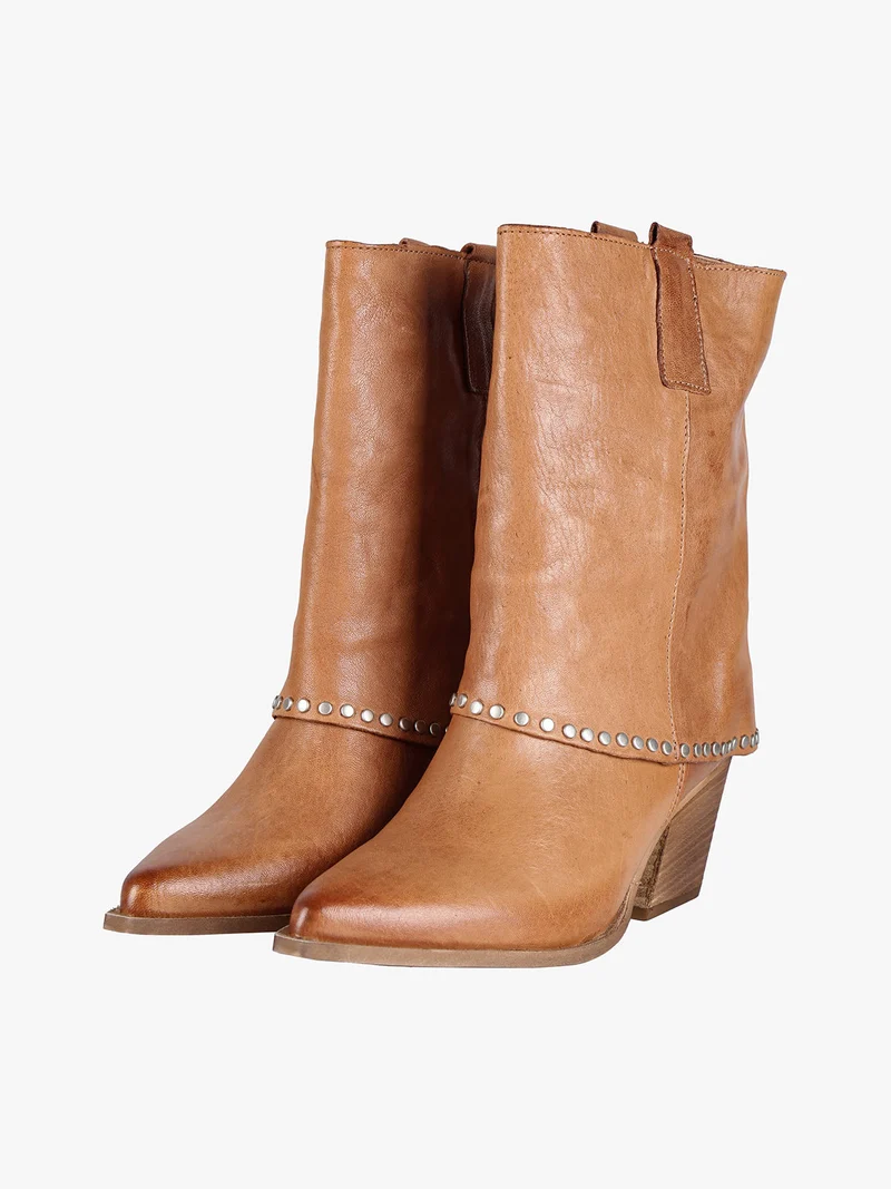 Stivaletti in pelle da donna texani con borchie - cammello
