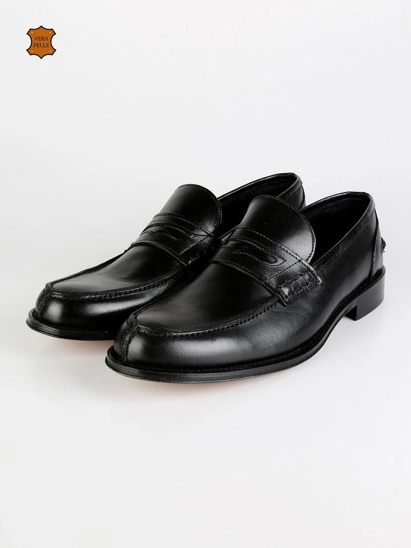 Mocassini neri in pelle - nero