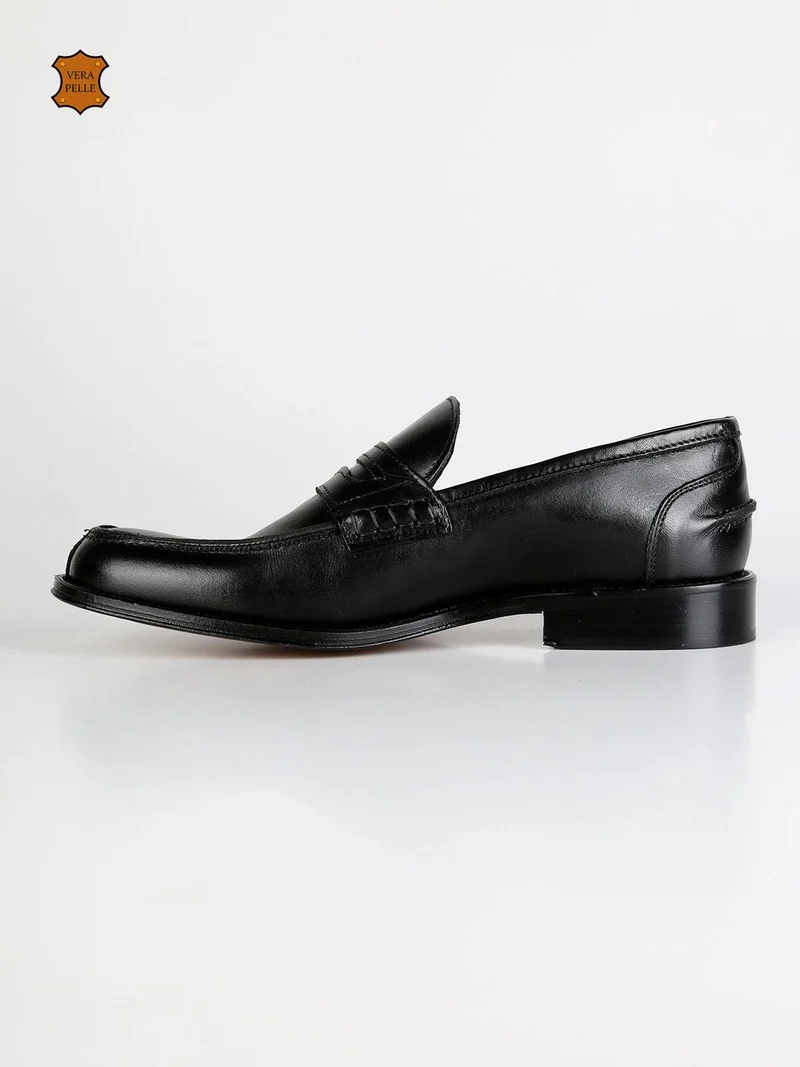 Mocassini neri in pelle - nero