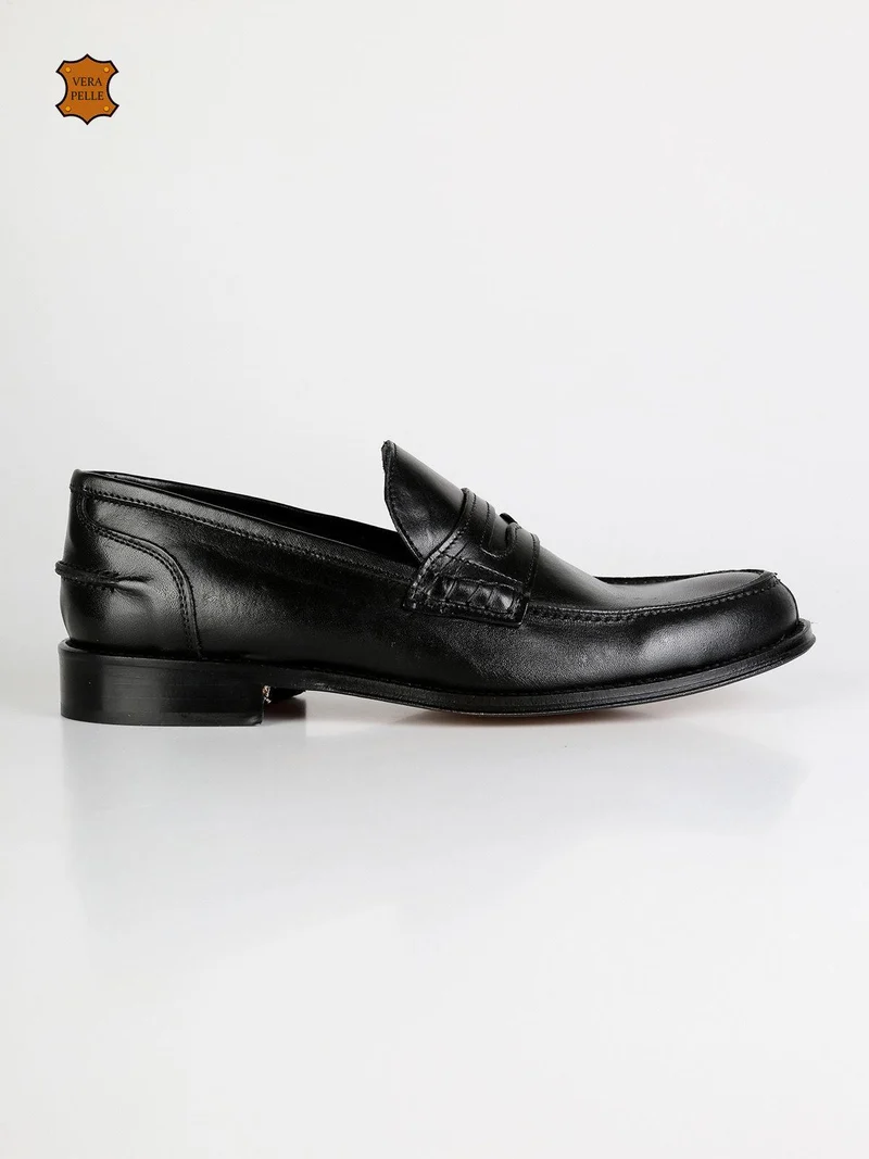 Mocassini neri in pelle - nero