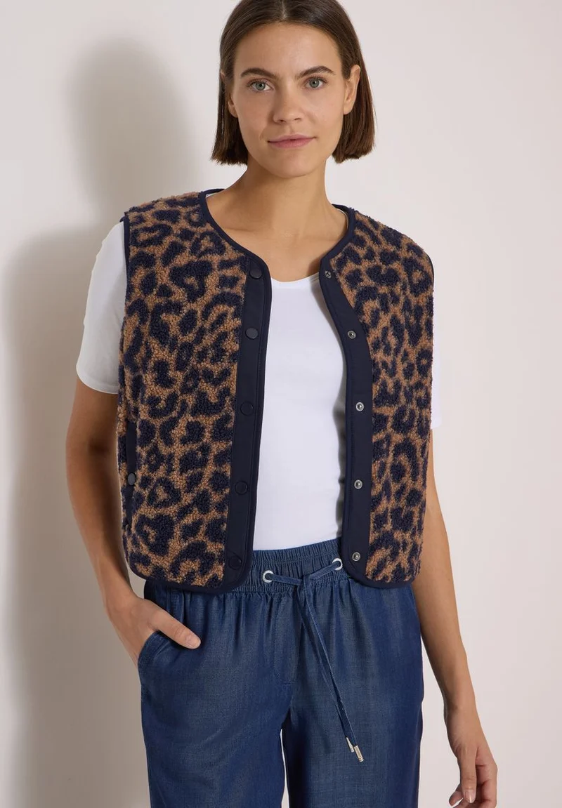 Teddy-Weste mit Softshelldetails und Leo-Muster