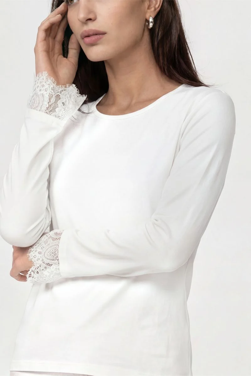 Langarmshirt mit Spitzenborte