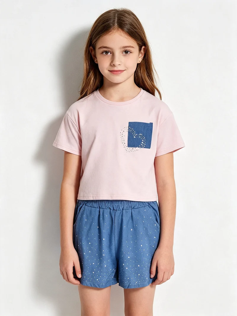 Completo da bambina con t-shirt cropped e shorts in jeans con strass - rosa
