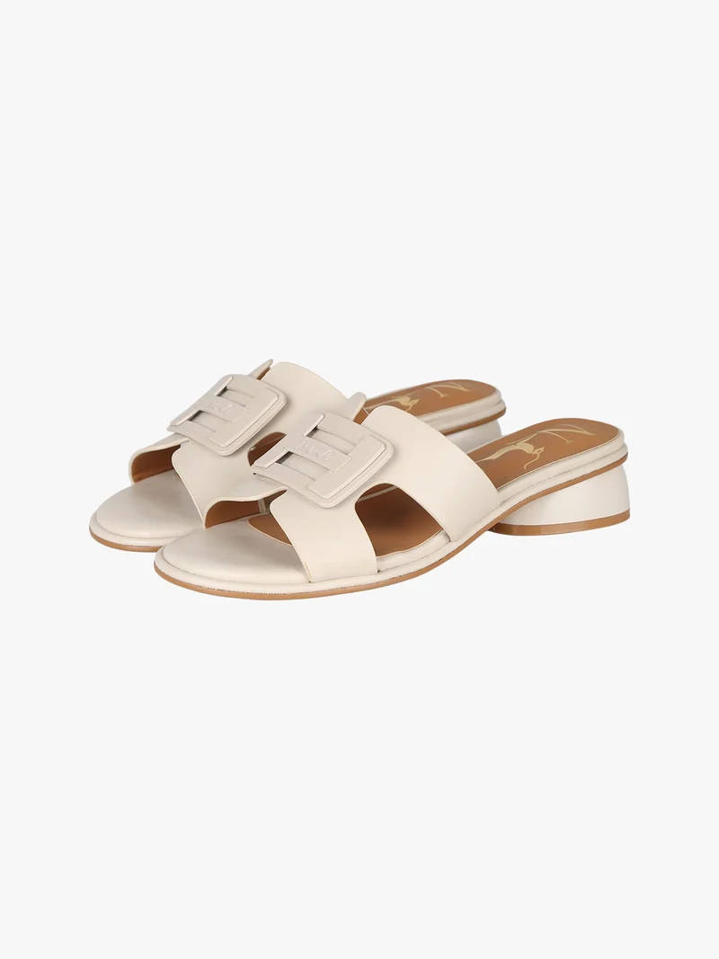 Ciabatte donna in ecopelle con logo e tacco basso - beige