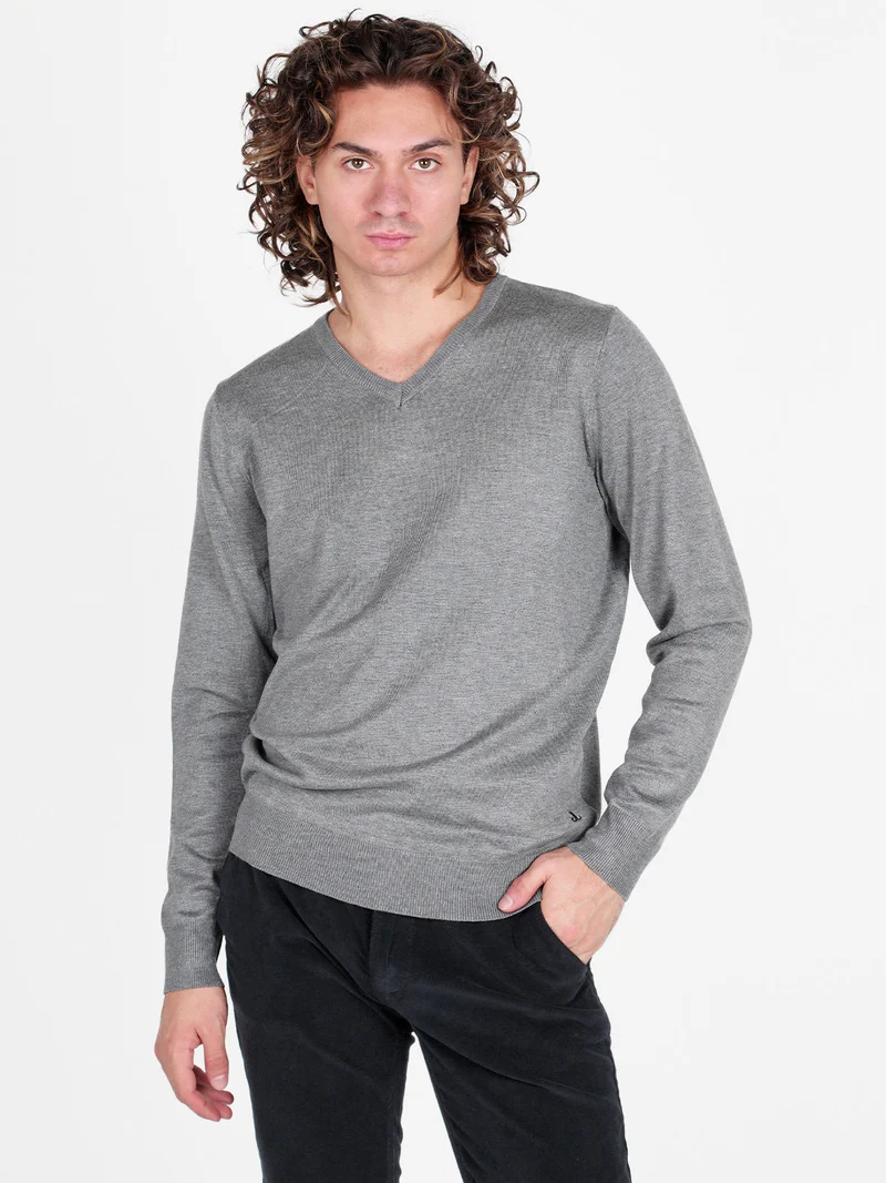 Pullover da uomo in maglia con scollo a V - grigio