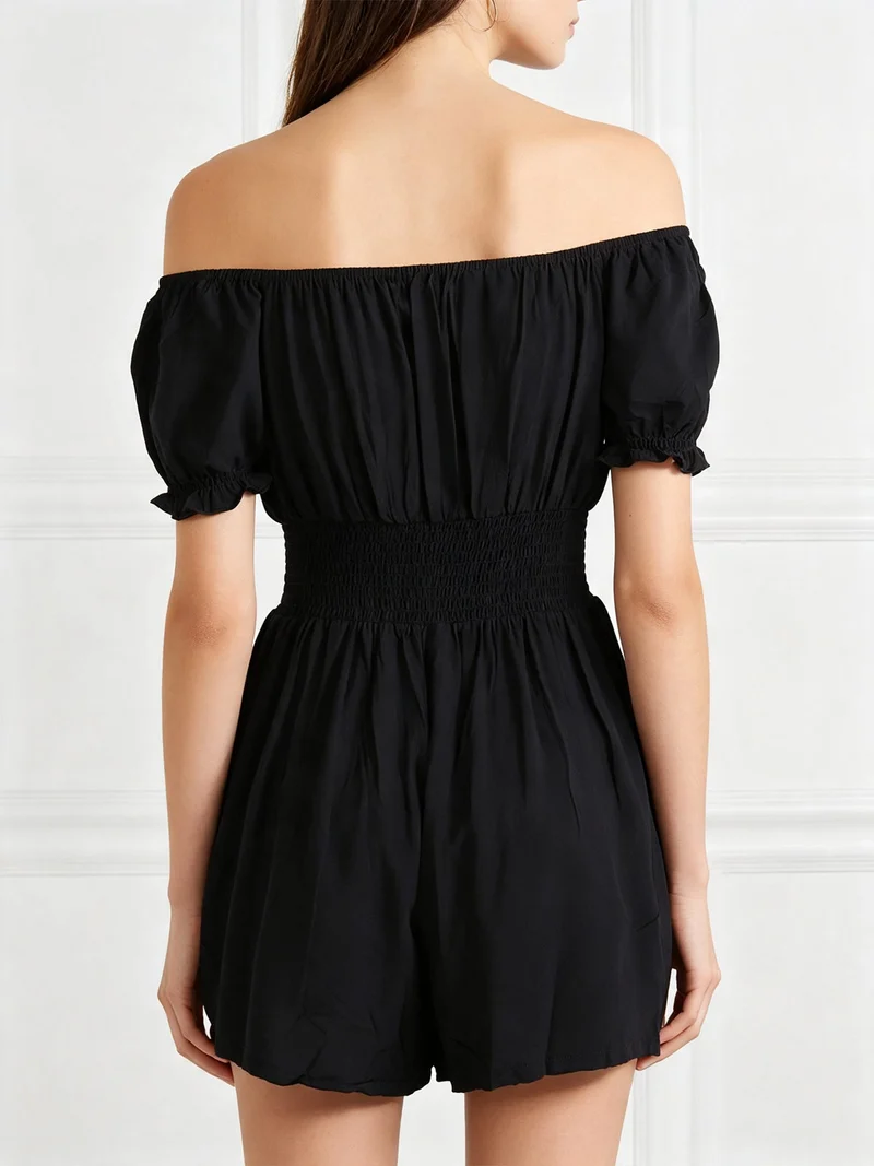 Tuta jumpsuite corta da donna con scollo a barca - nero