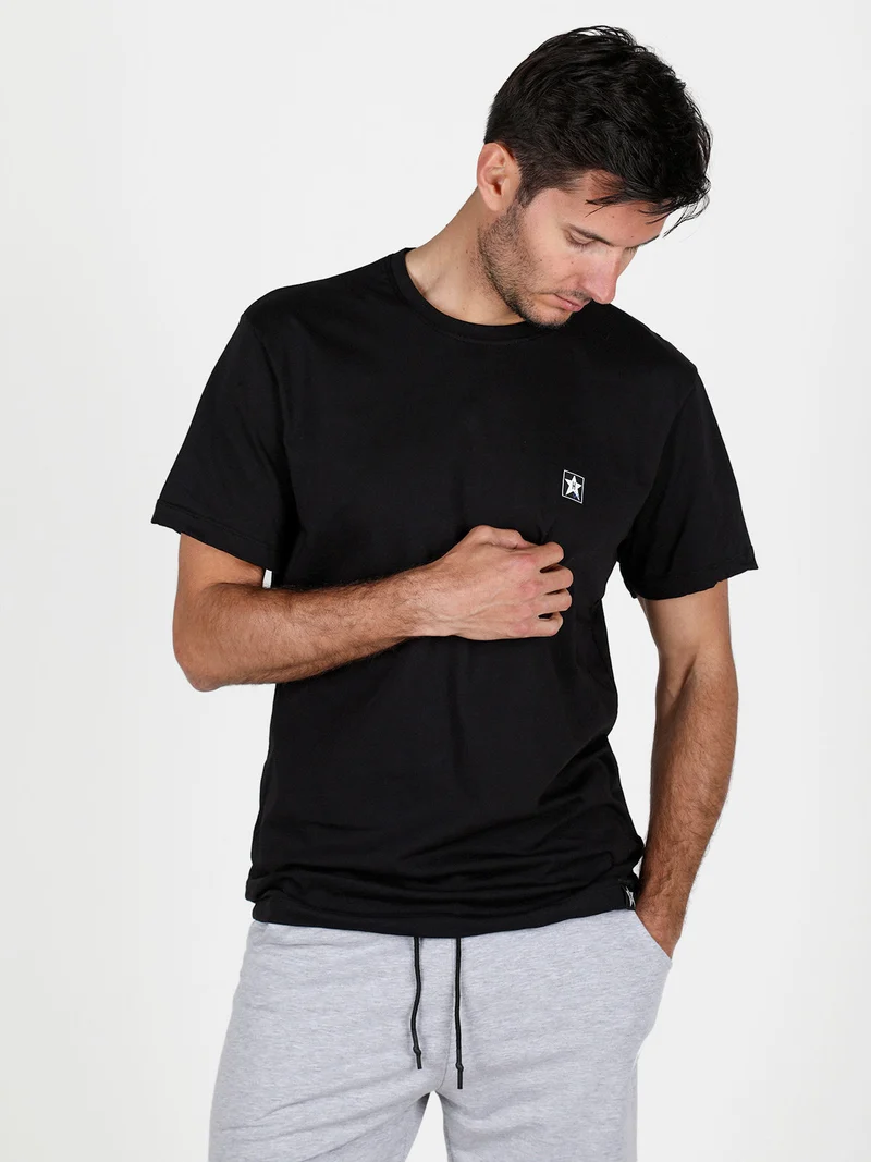 T-shirt girocollo da uomo in cotone con patch gommata - nero