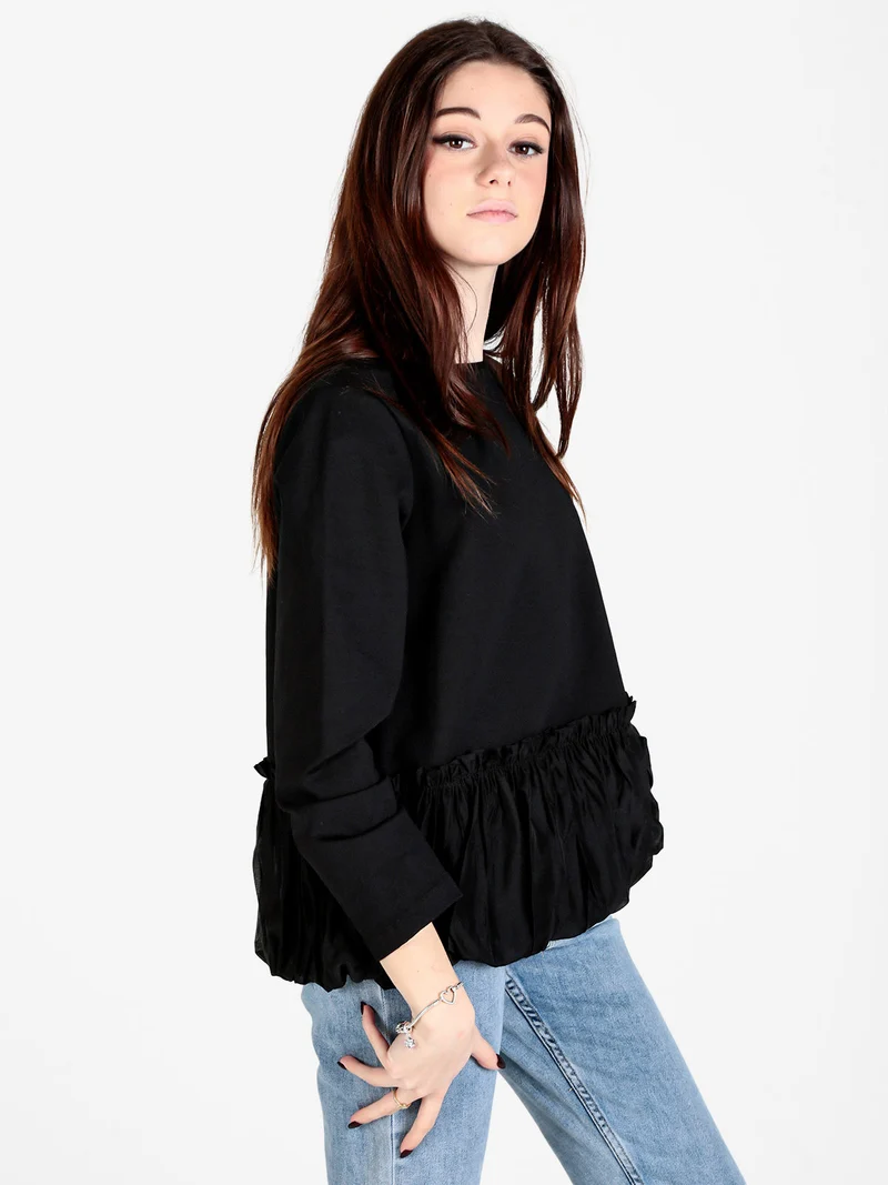 Maglia donna oversize con bordo finale a palloncino - nero