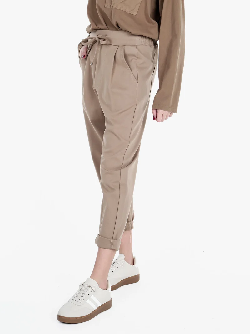 Pantaloni casual da donna con coulisse - cammello