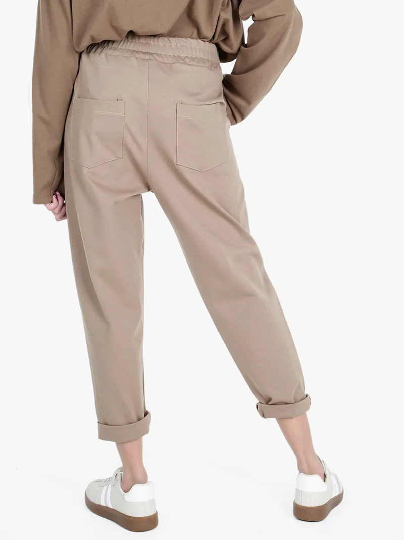 Pantaloni casual da donna con coulisse - cammello