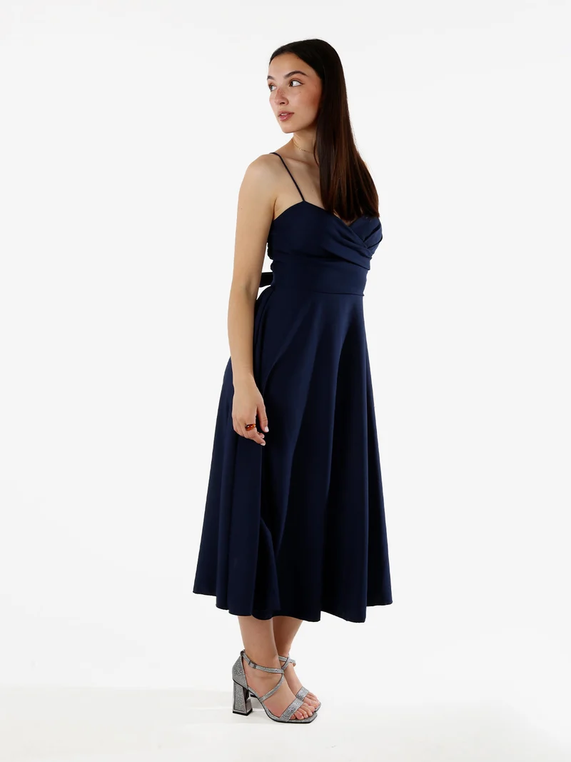 Abito donna svasato con spalline sottili e coppe imbottite - blu scuro