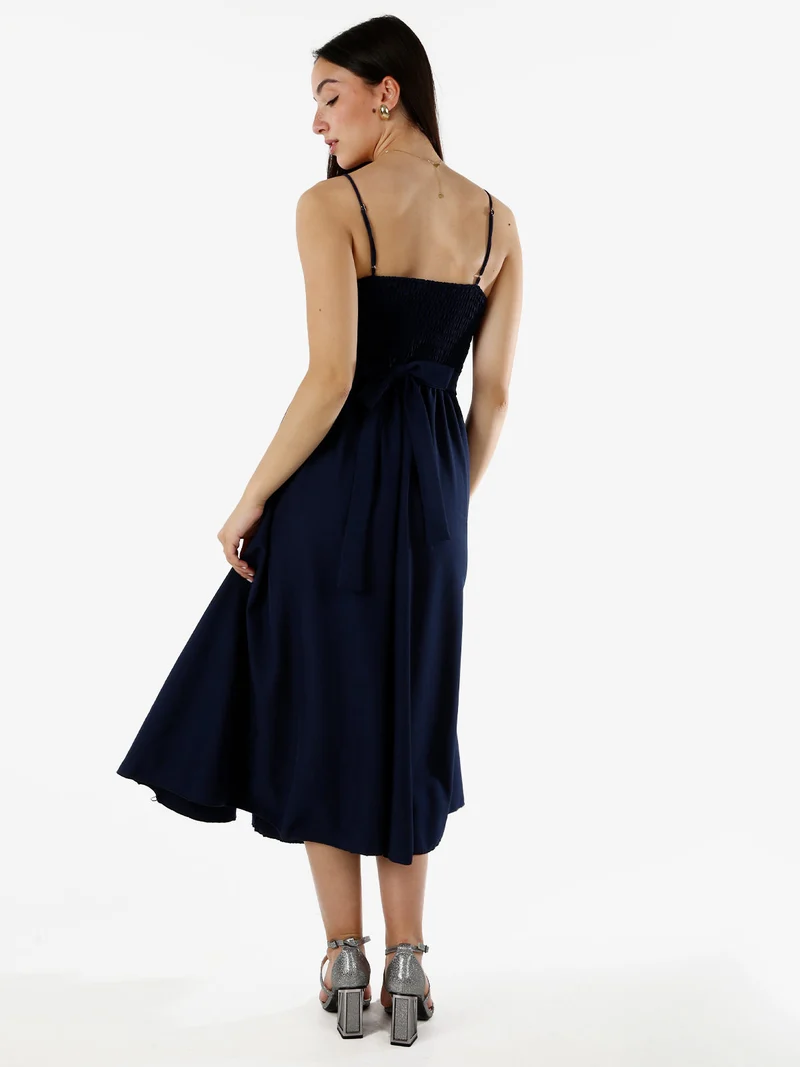 Abito donna svasato con spalline sottili e coppe imbottite - blu scuro