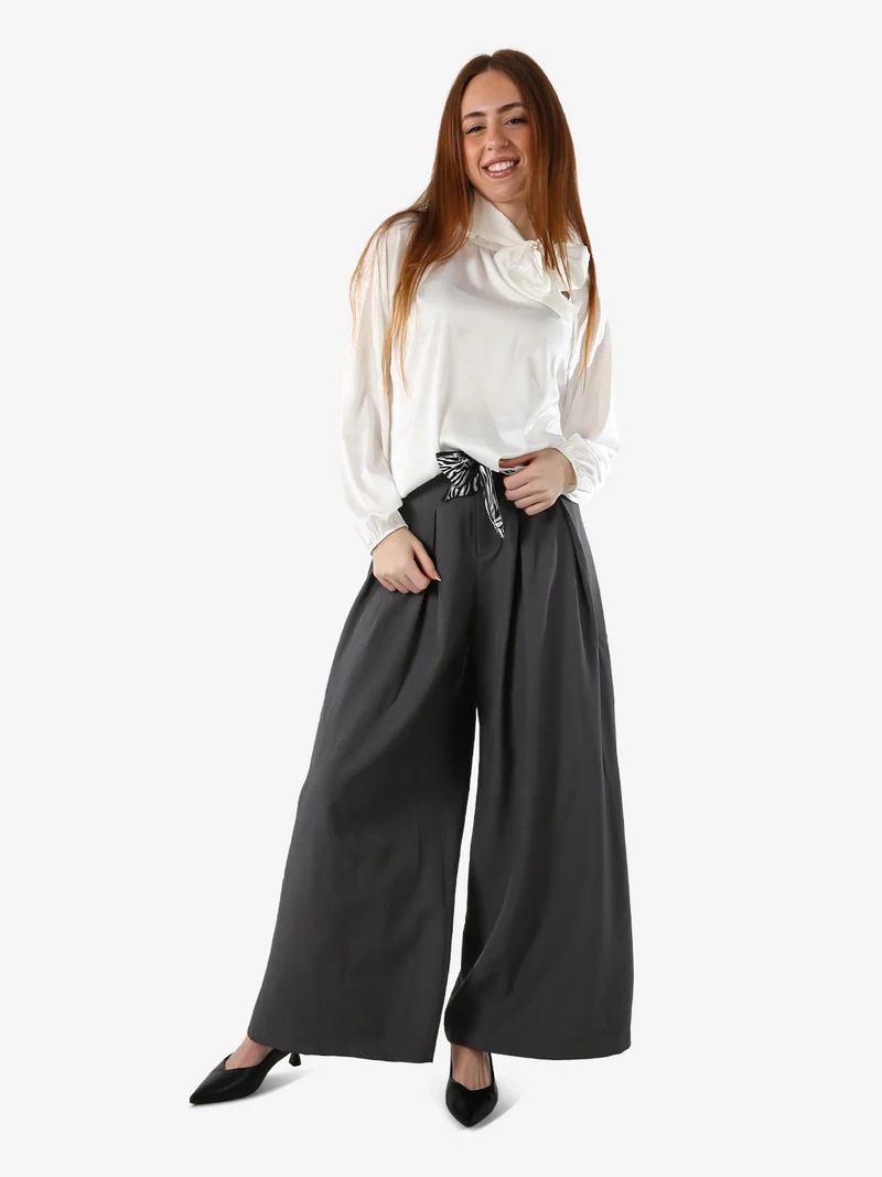 Blusa donna in tessuto simil raso a maniche lunghe - bianco