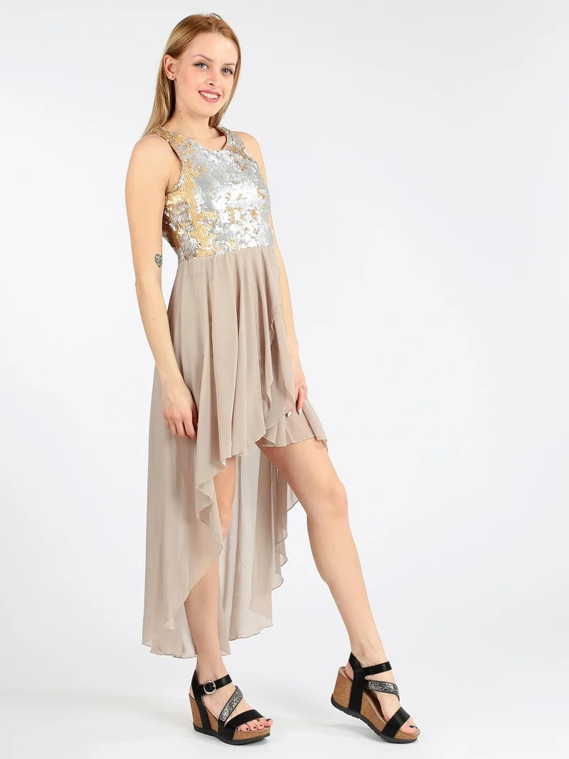 Vestito smanicato con paillettes e schiena scoperta - beige