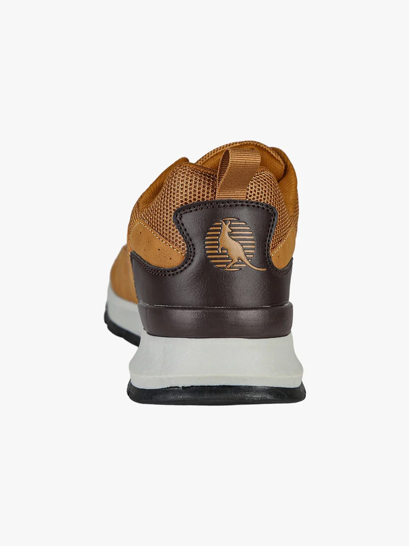 Sneakers da uomo stringate in ecopelle - cammello