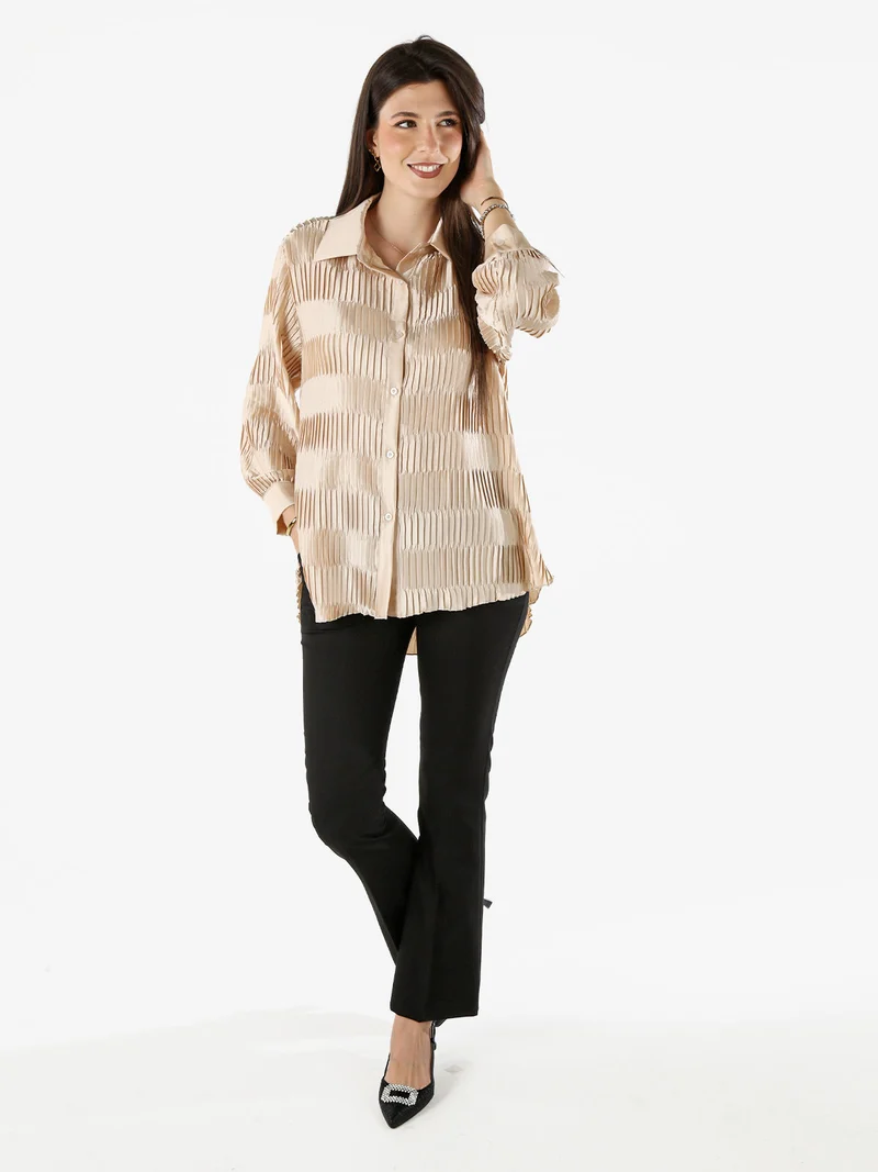 Camicia plissettata da donna con maniche lunghe a palloncino - beige
