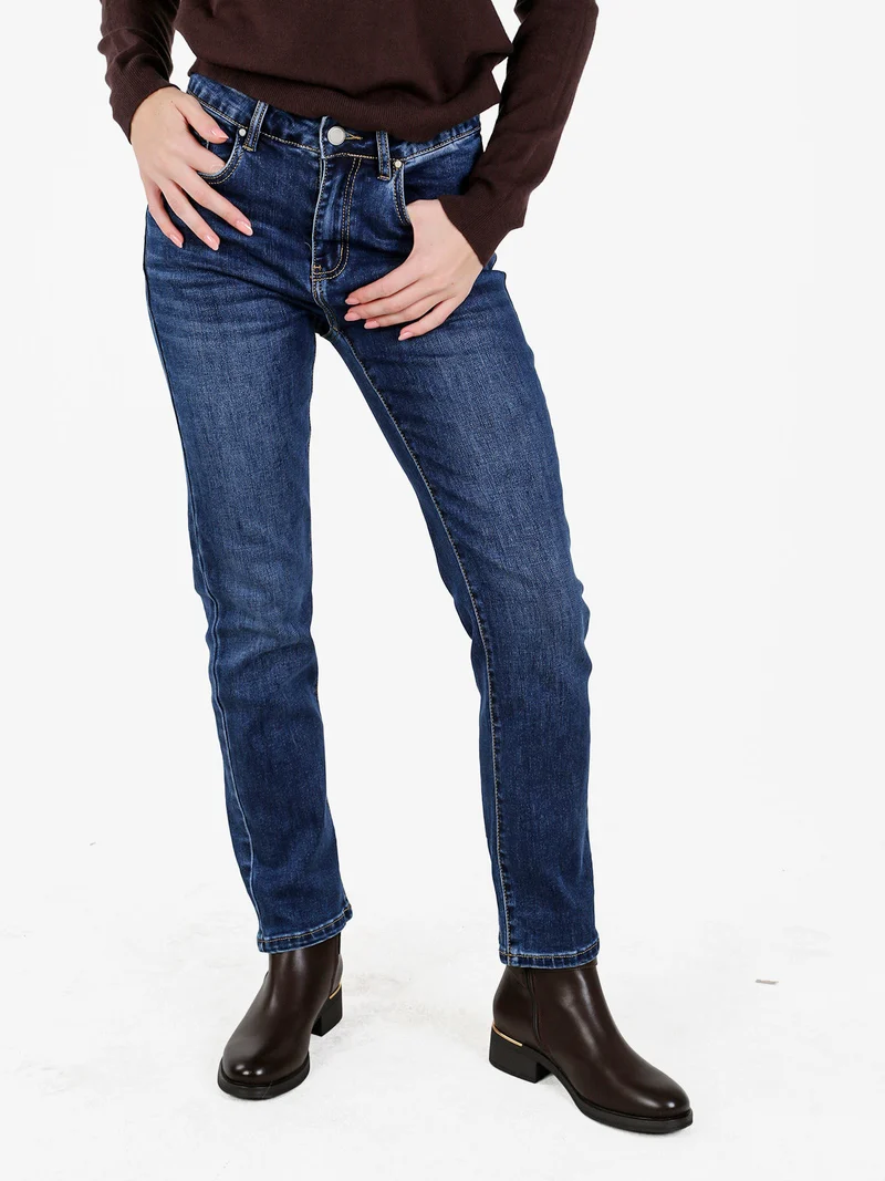 Jeans donna a gamba dritta con piccole borchie sul retro - jeans