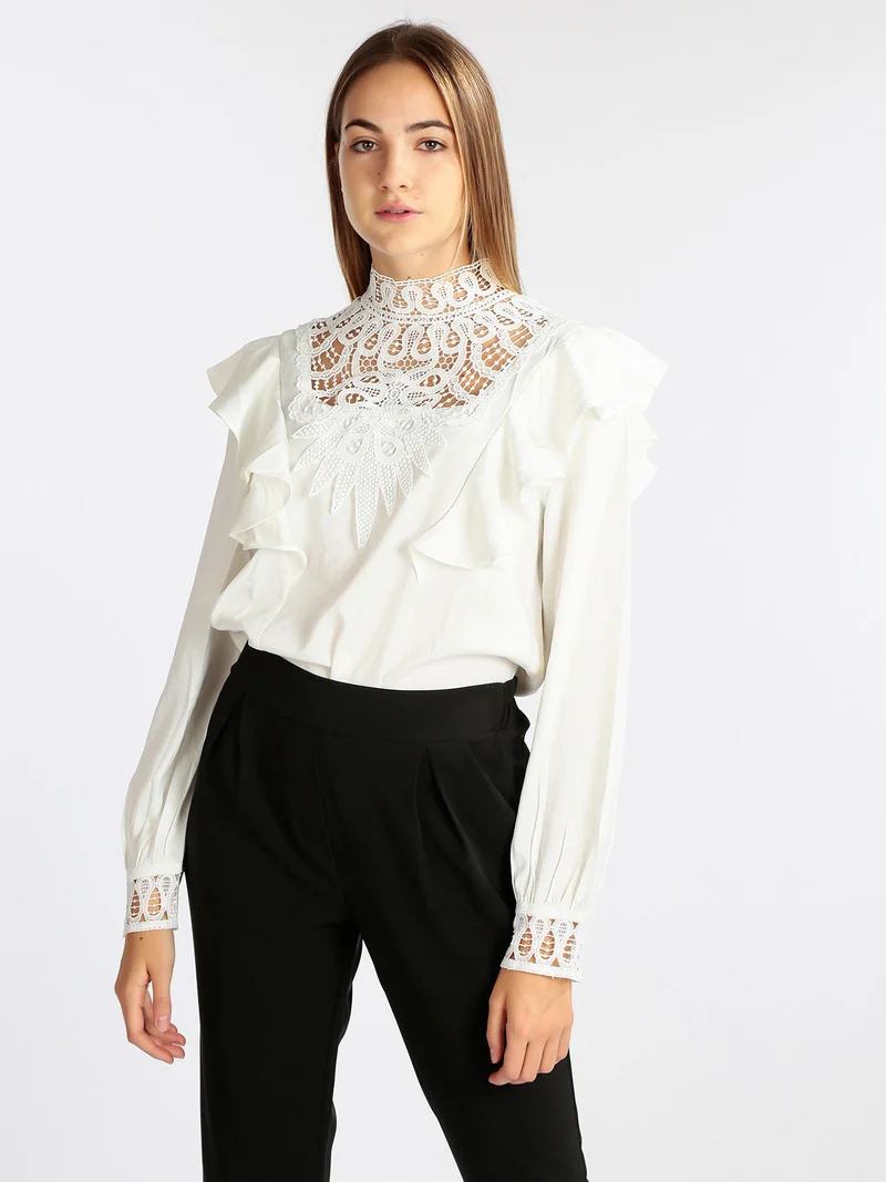 Blusa donna con inserti in macramè - bianco