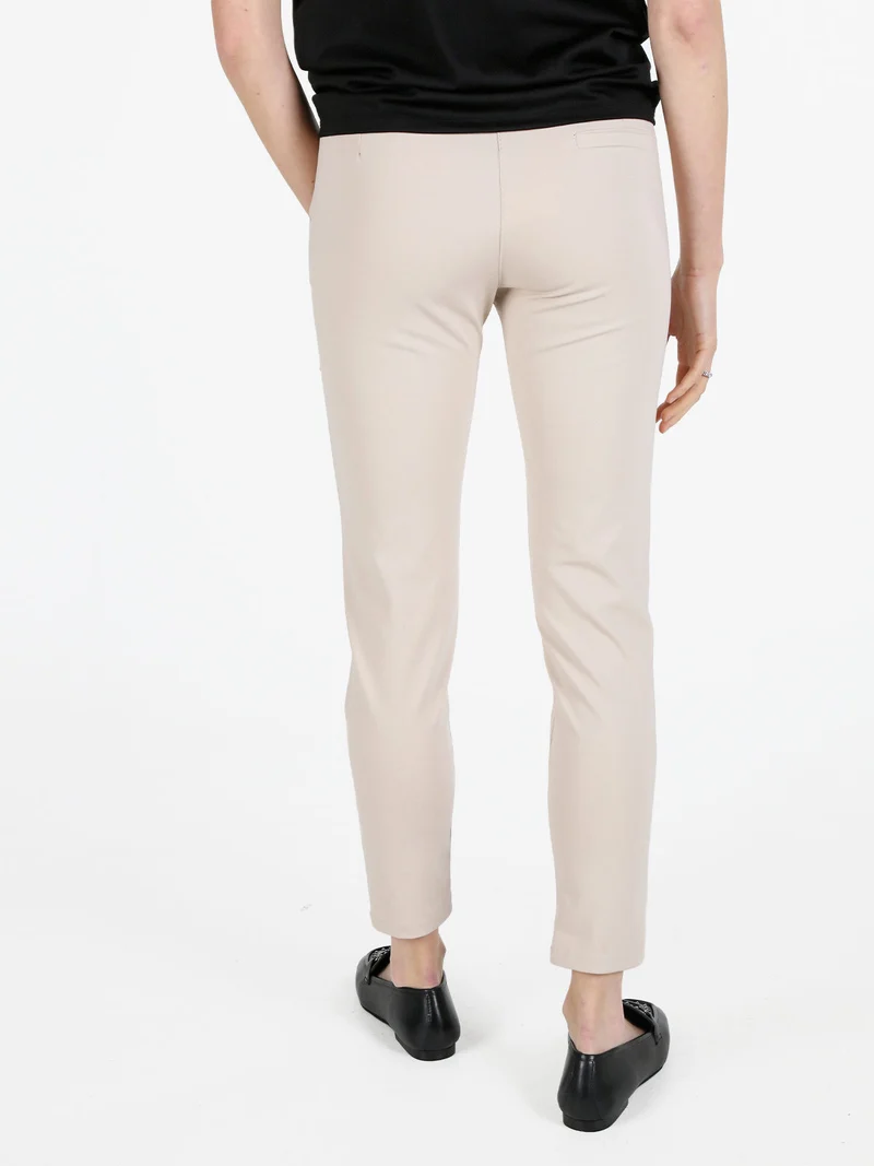 Pantalone casual da donna con cintura - beige