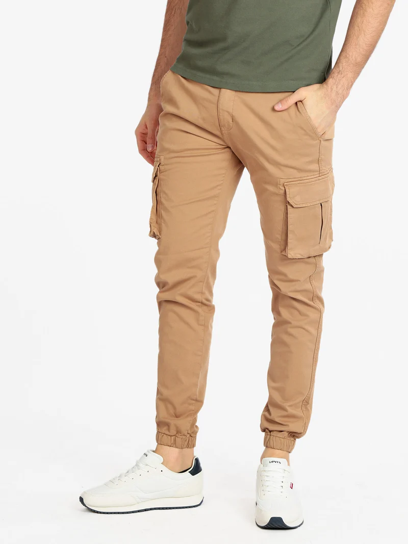 Pantaloni cargo da uomo con polsino - cammello