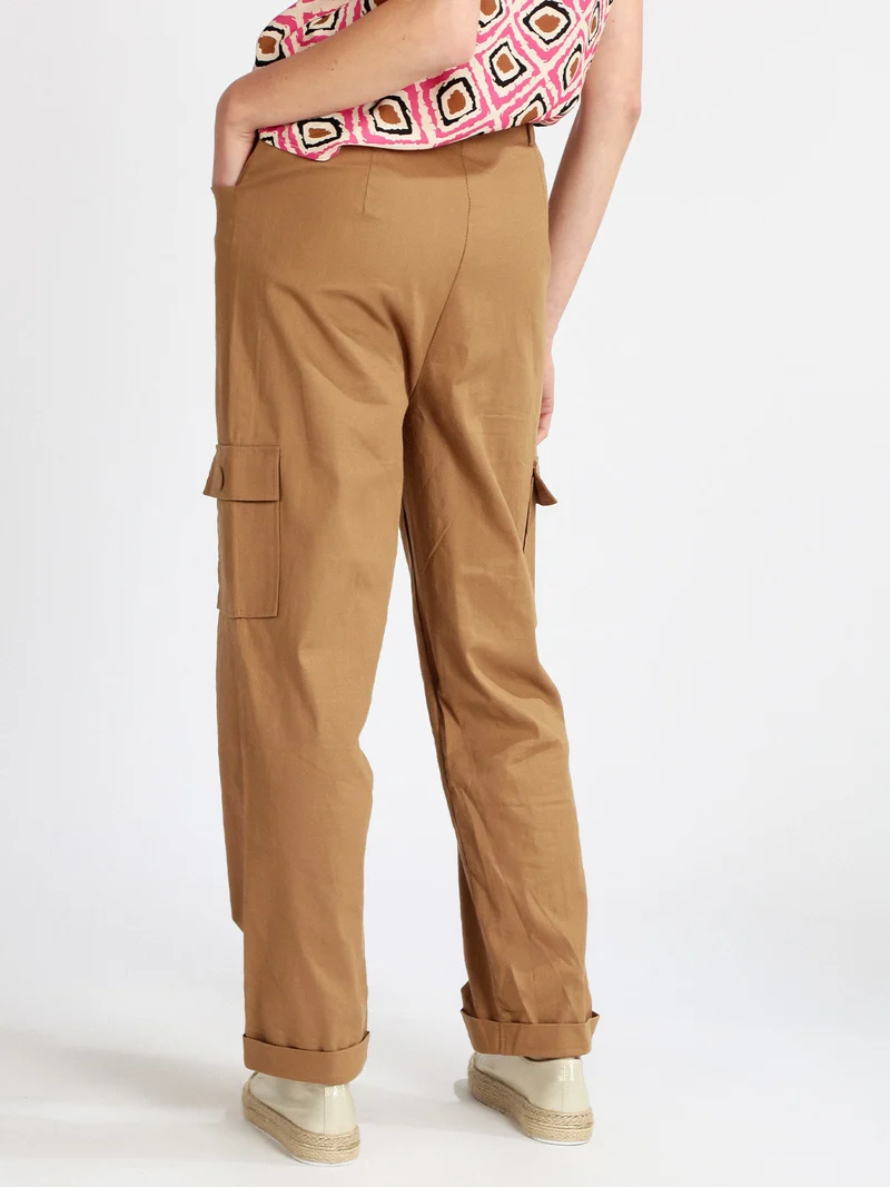 Pantaloni in lino da donna con tasconi - cammello