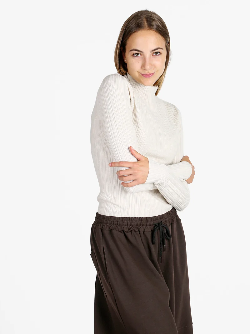 Pullover donna in maglia con collo a lupetto - panna