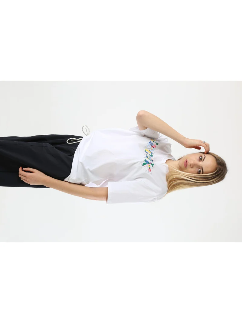 T-shirt donna in cotone oversize con ricami e strass - azzurro