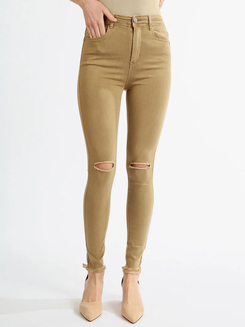 Pantaloni donna elasticizzati con strappi - cammello