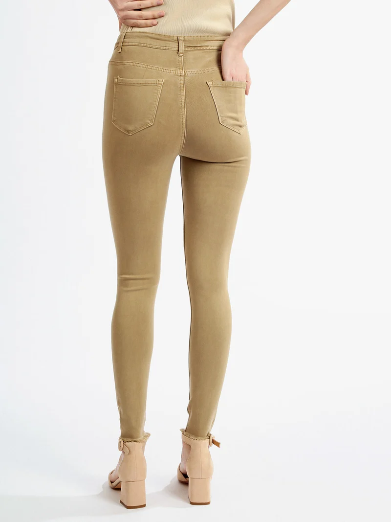 Pantaloni donna elasticizzati con strappi - cammello