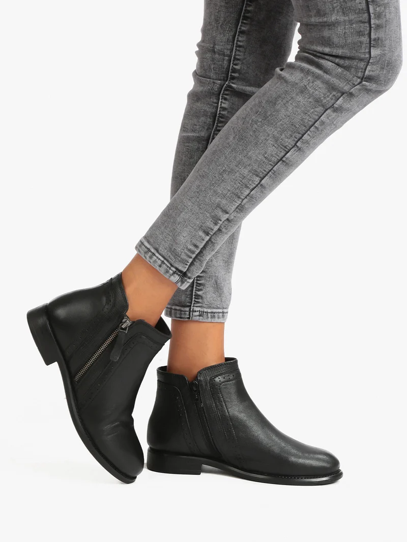 Stivaletti da donna in vera pelle - nero
